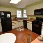 SHIPYARD BEACH PARKING - RESTROOMS - RESTAURANT