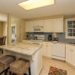 SHIPYARD BEACH PARKING - RESTROOMS - RESTAURANT