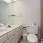 SHIPYARD BEACH PARKING - RESTROOMS - RESTAURANT